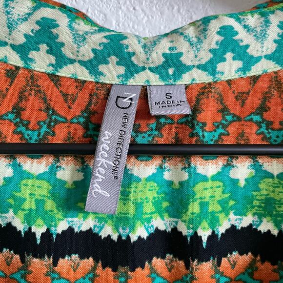 New Directions Green Tribal Print Button Front Sleeveless Blouse Women's Small - Picture 5 of 6